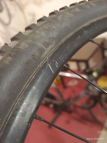 Used Dt Swiss wheelset bike — image 8 of 15