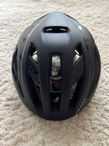Used MET Rivale 2024 Cycling Accessories