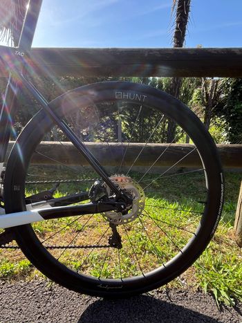 Used Hunt 34 aero wide disc wheel set 2025 bike — image 3 of 3