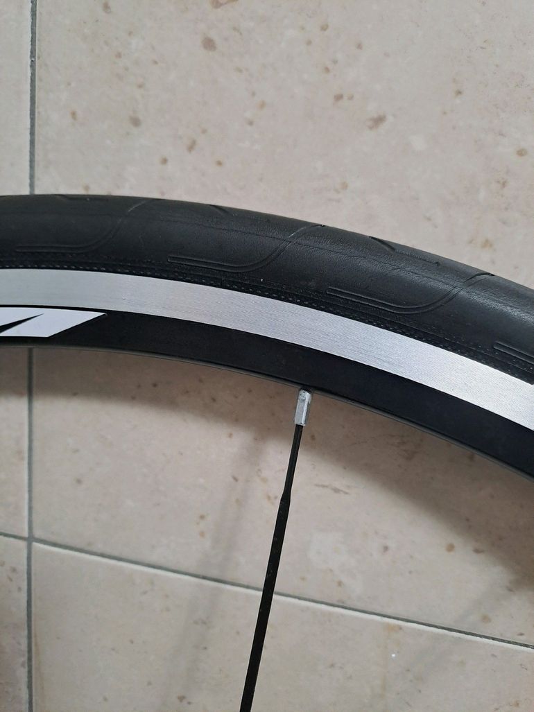 Used Mavic Mavic Aksium bike — image 2 of 7