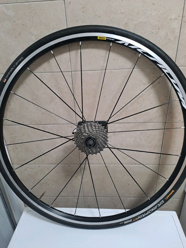 Used Mavic Mavic Aksium bike — image 1 of 7