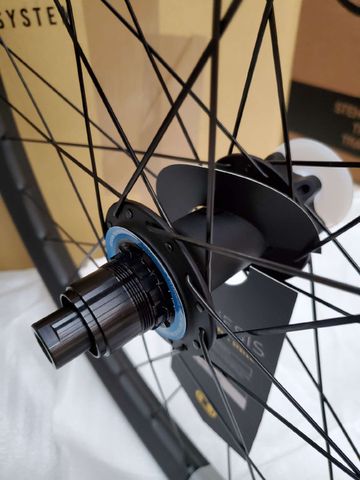 Crankbrothers DH bike d'occasion — image 2 sur 9