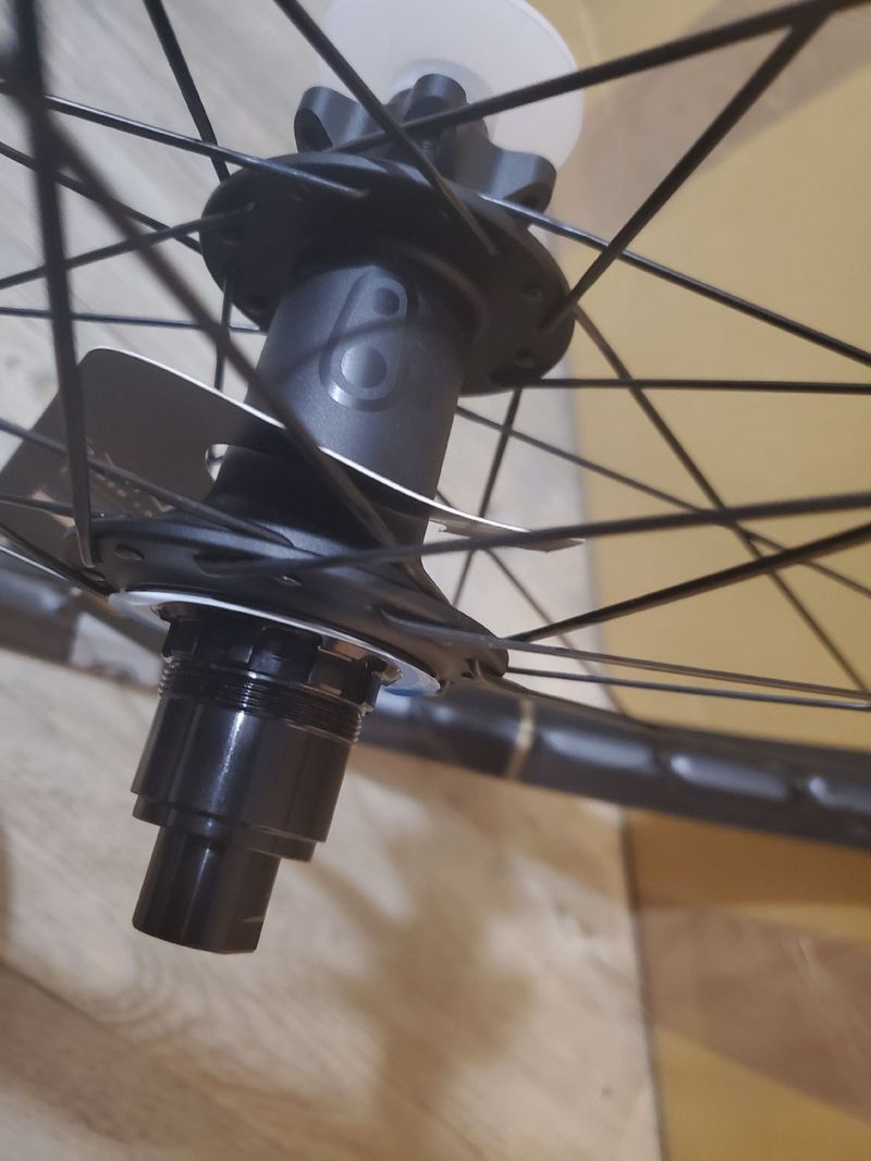 Crankbrothers DH bike d'occasion — image 9 sur 9