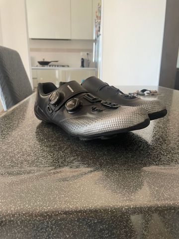 Used Shimano RC7 Cycling Shoes