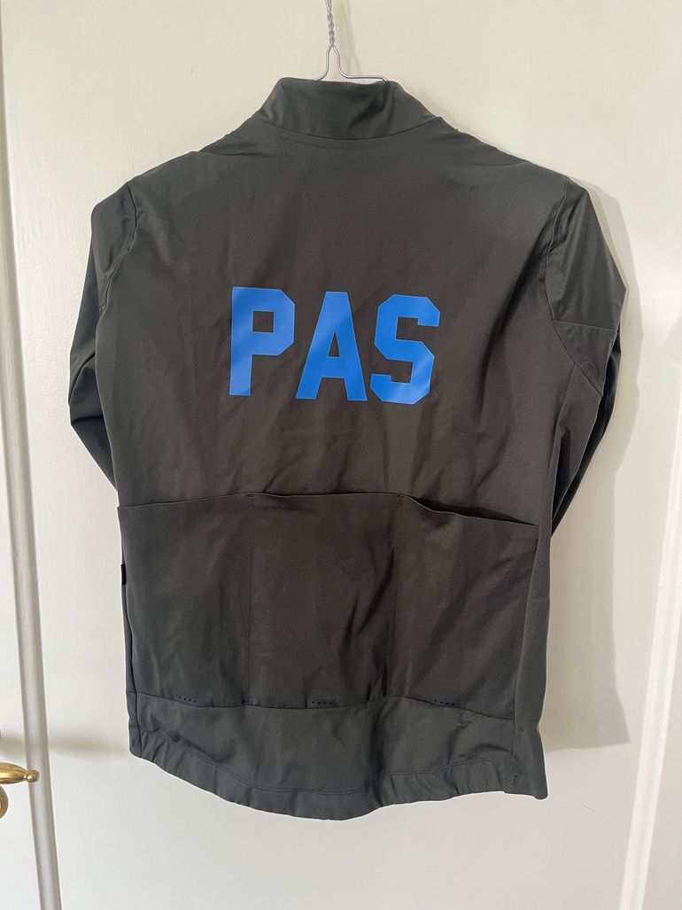 Gebrauchtes Pas Normal Studios Mechanism Pro Rain Jersey 2025 bike — Bild 2 von 4