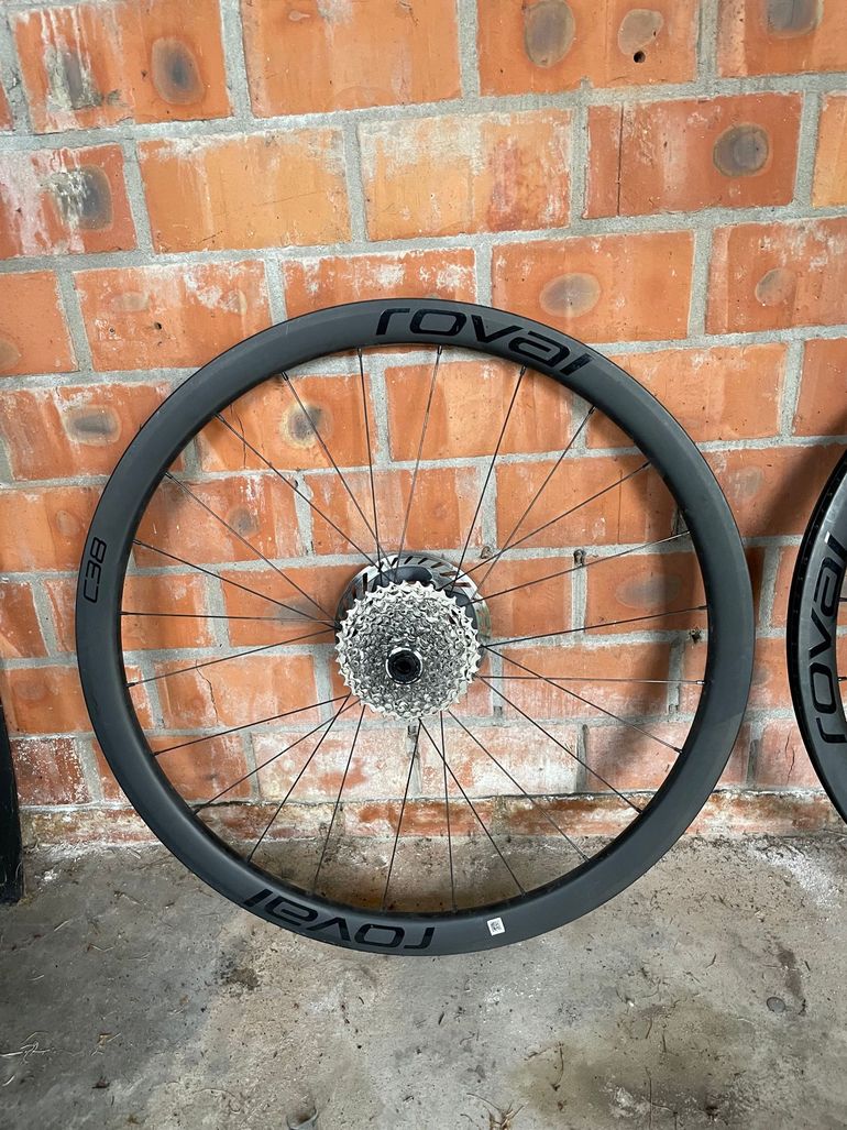 Brugt Roval Rapide C 38 2024 bike — billede 3 af 5