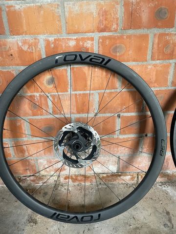 Brugt Roval Rapide C 38 2024 bike — billede 4 af 5