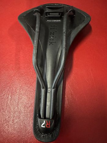 Fizik, Sella da corsa  modello Antares R7 usata poco