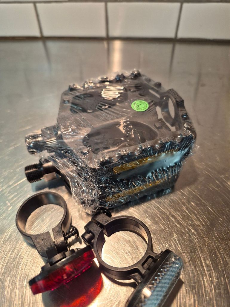 Used Sunrace Stock Pedals bike — image 1 of 2