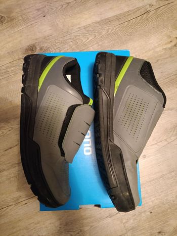 Used Shimano GR9 FLAT PEDAL MTB GRAY/GREEN 2018 bike — image 4 of 5