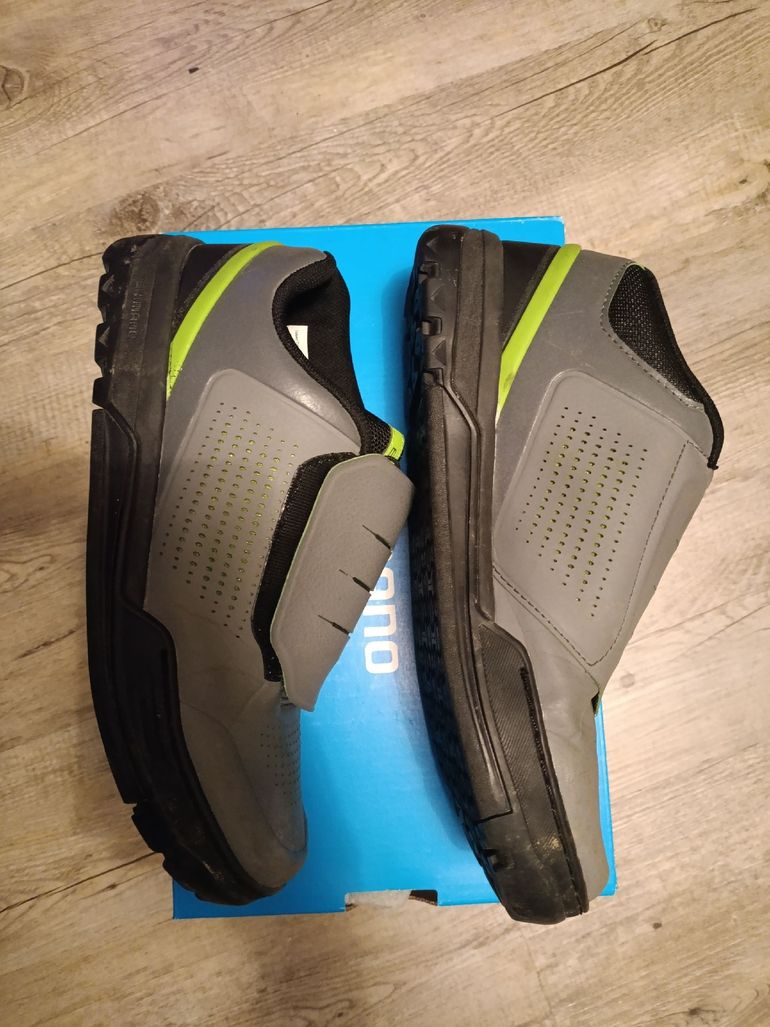 Used Shimano GR9 FLAT PEDAL MTB GRAY/GREEN 2018 bike — image 4 of 5