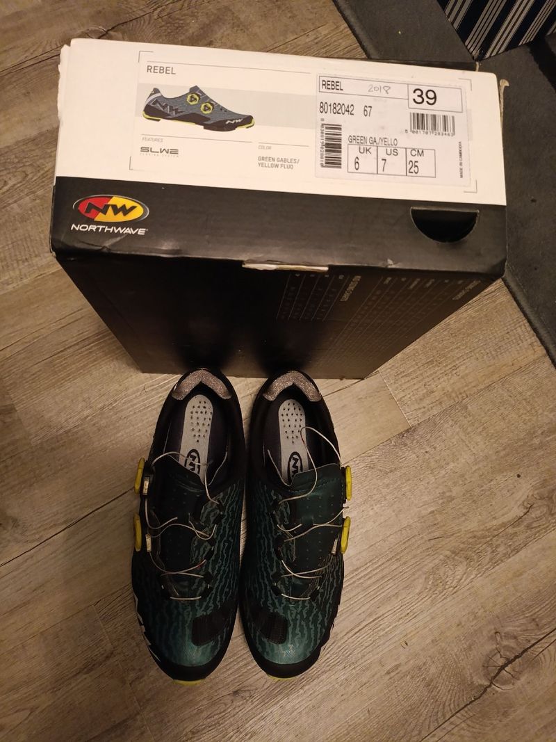 Northwave REBEL GREEN GABLES/YELLOW FLUOR 2018 Cycling Shoes d'occasion