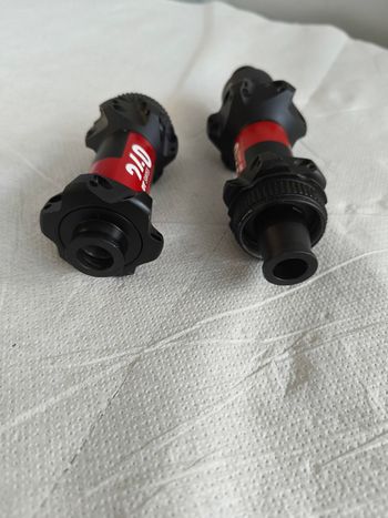 Used Dt Swiss Dt Swiss 240 2025 bike — image 3 of 3