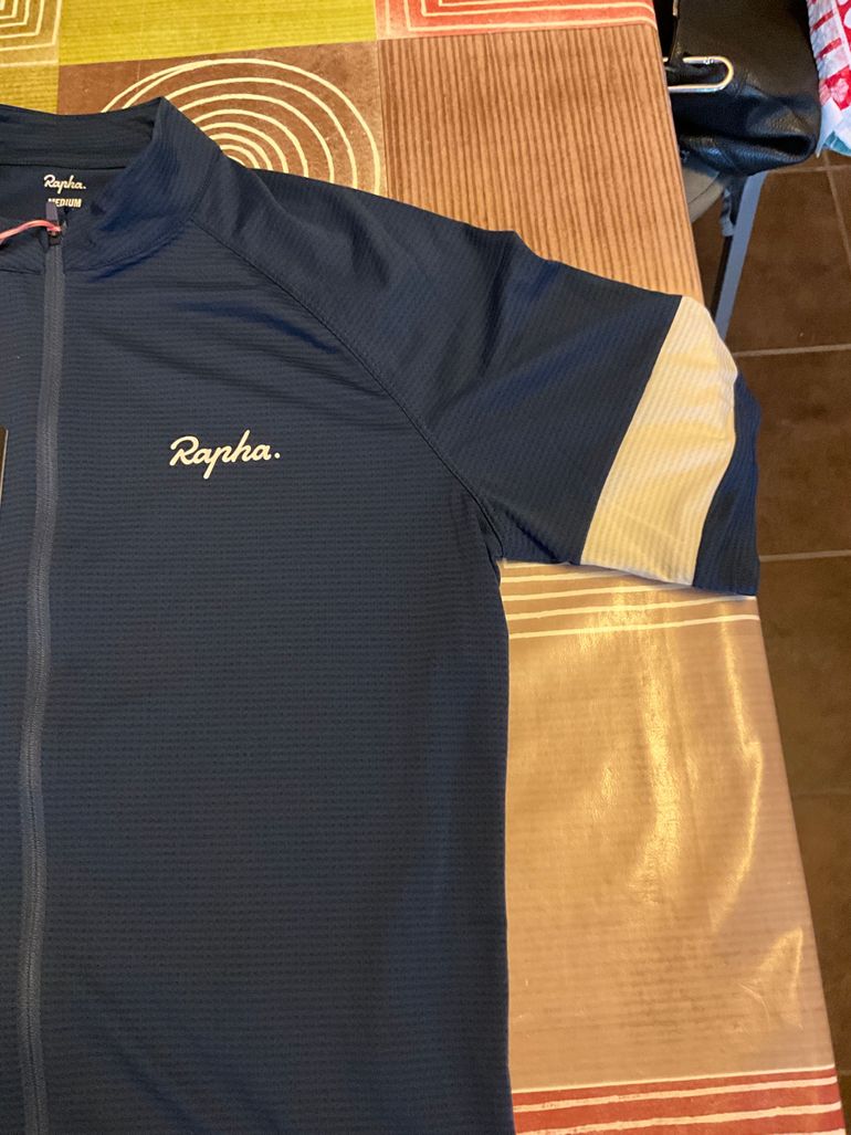 Käytetty Rapha Core lightweight jersey 2024 bike — kuva 4 / 5
