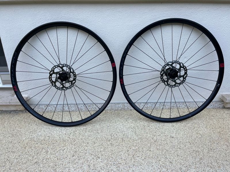 Gebrauchtes Fulcrum RAPID RED 900 700C 2024 Wheels