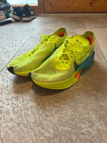 Used Nike Vaporfly 3 2024 Running Shoes