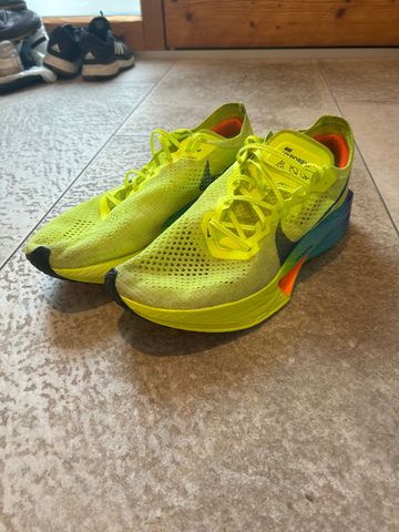 Used Nike Vaporfly 3 2024 Running Shoes