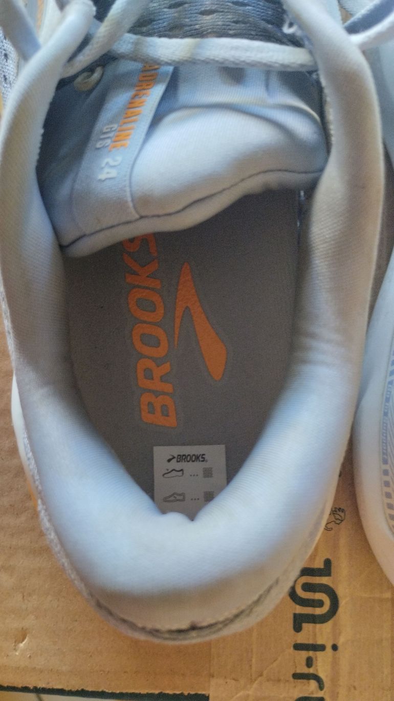 Used Brooks GTS 24 2025 bike — image 3 of 5
