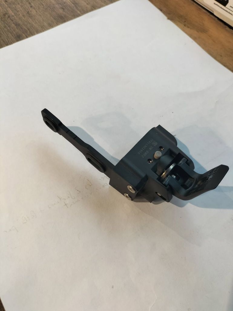 Used Shimano SM-BRM2 court 2012 bike — image 1 of 4