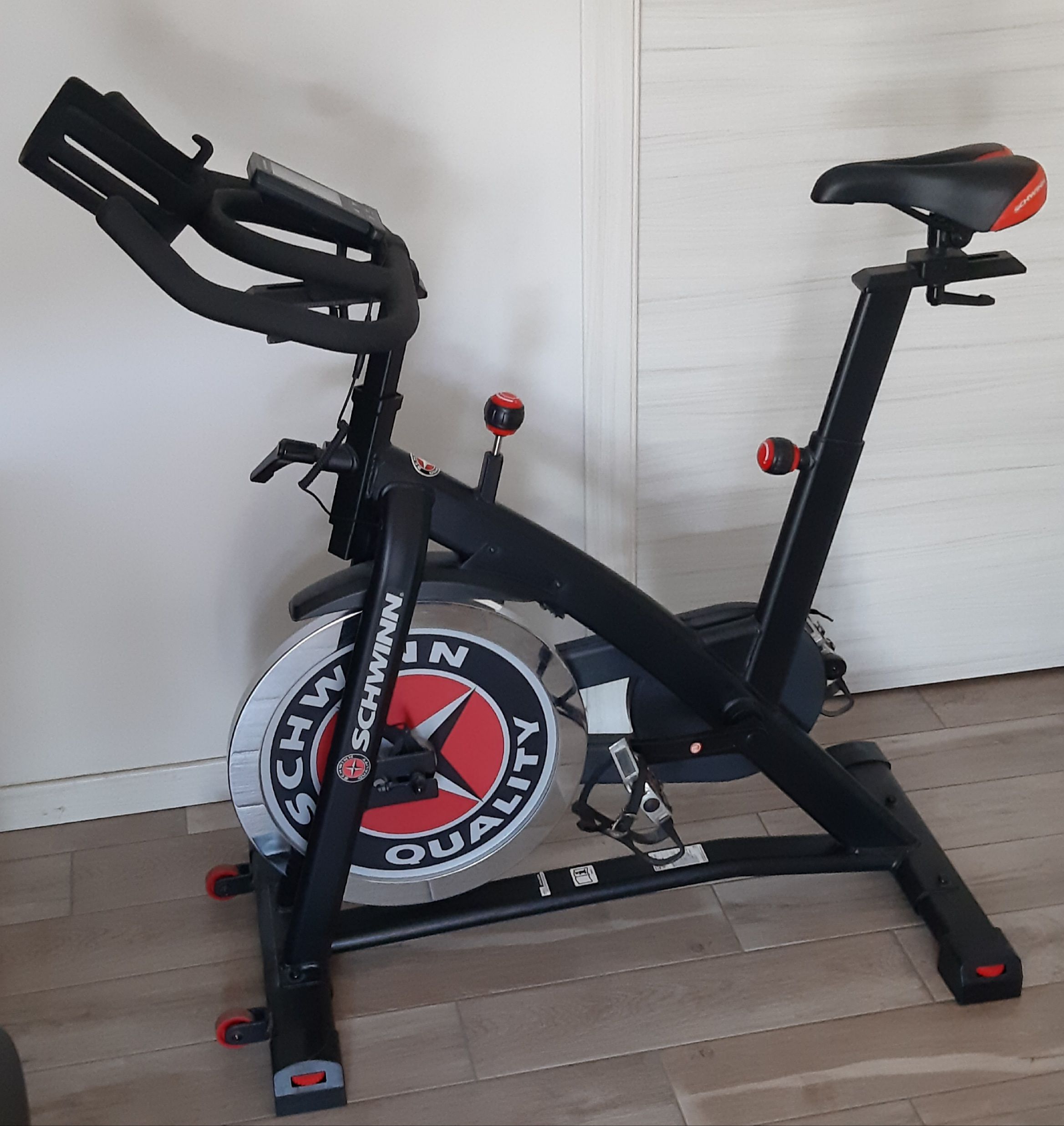 schwinn spin bicycle S.C. Power but optional Schwinn Triple Link pedals are also available. AirDyne AD7