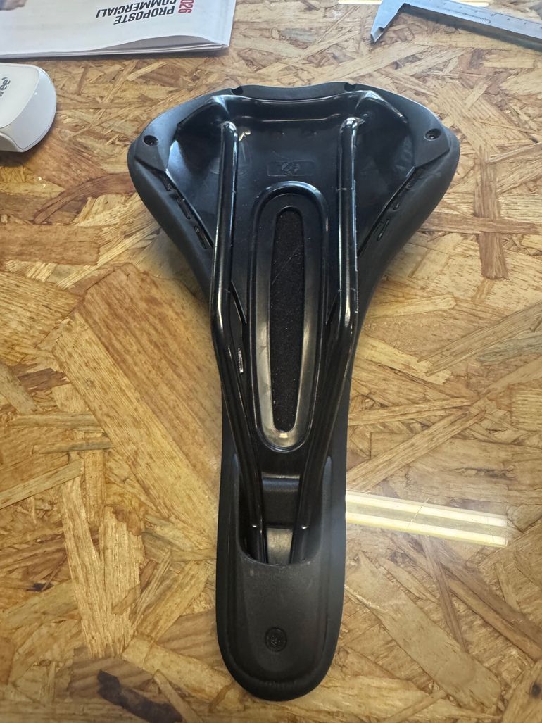 Used Sella senza marca Sella per bicicletta nuova 2024 bike — image 2 of 3
