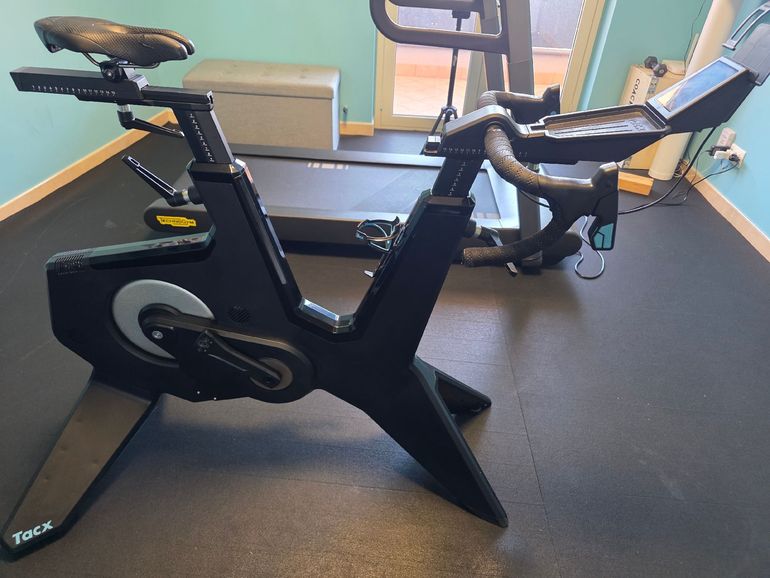 Used Garmin tacx trainer neo bike 2024 bike — image 20 of 20