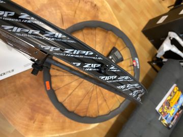 Brugt Zipp New 353 NSW 2026 2025 bike — billede 10 af 13