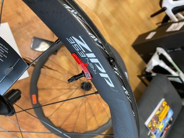Brugt Zipp New 353 NSW 2026 2025 bike — billede 11 af 13