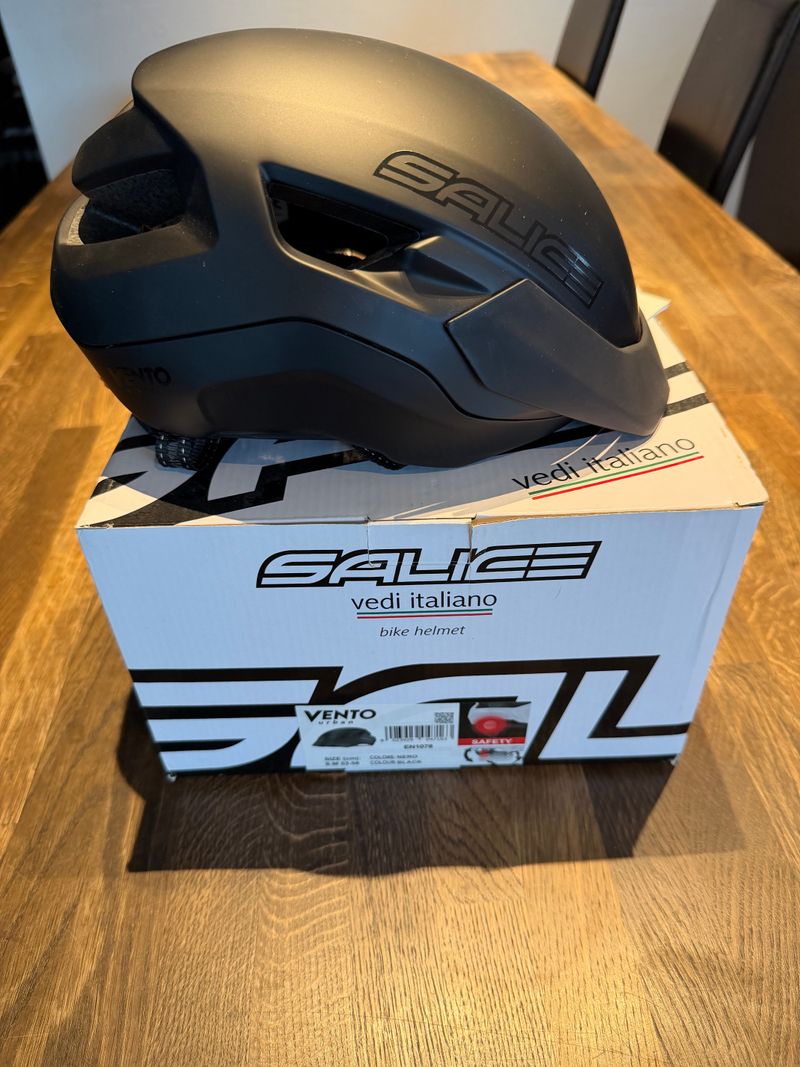 Brugt SALICE Vento, size S-m, fits 53-58cm, NEW!!! 2023 Cycling Accessories