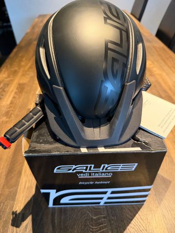 Used SALICE Stelvio size M-L, fits 52-60cm, NEW!! 2023 Cycling Accessories
