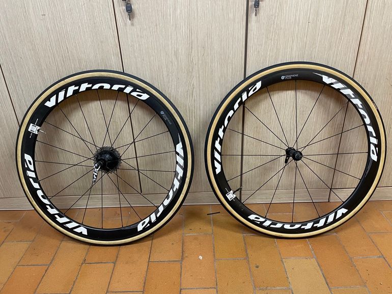 Vittoria Qurano carbon 46 42 2022