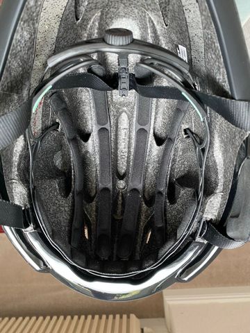 Used MET Codatronca - black and red 2021 bike — image 2 of 11