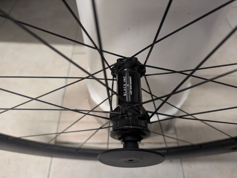 Used Factor FortyFive 2023 bike — image 3 of 13