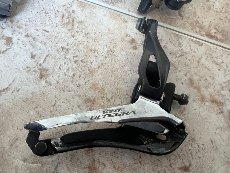 Used Shimano Ultegra 8000 Rear Derailleur 2017 bike — image 1 of 3