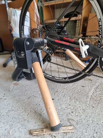 Brugt Elite Tuo Smart Trainer 2023 bike — billede 2 af 4