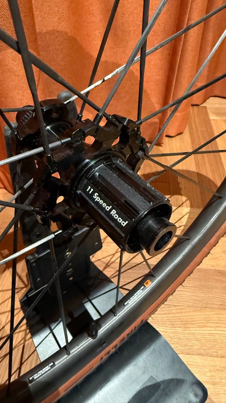 Używany Cadex AR Carbon 2024 bike — zdjęcie 7 z 10