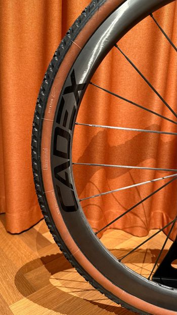 Używany Cadex AR Carbon 2024 bike — zdjęcie 9 z 10
