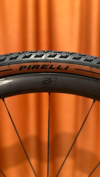 Używany Cadex AR Carbon 2024 bike — zdjęcie 2 z 10