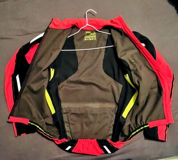 Used Endura Équipe Exo Softshell waterproof bike — image 2 of 5