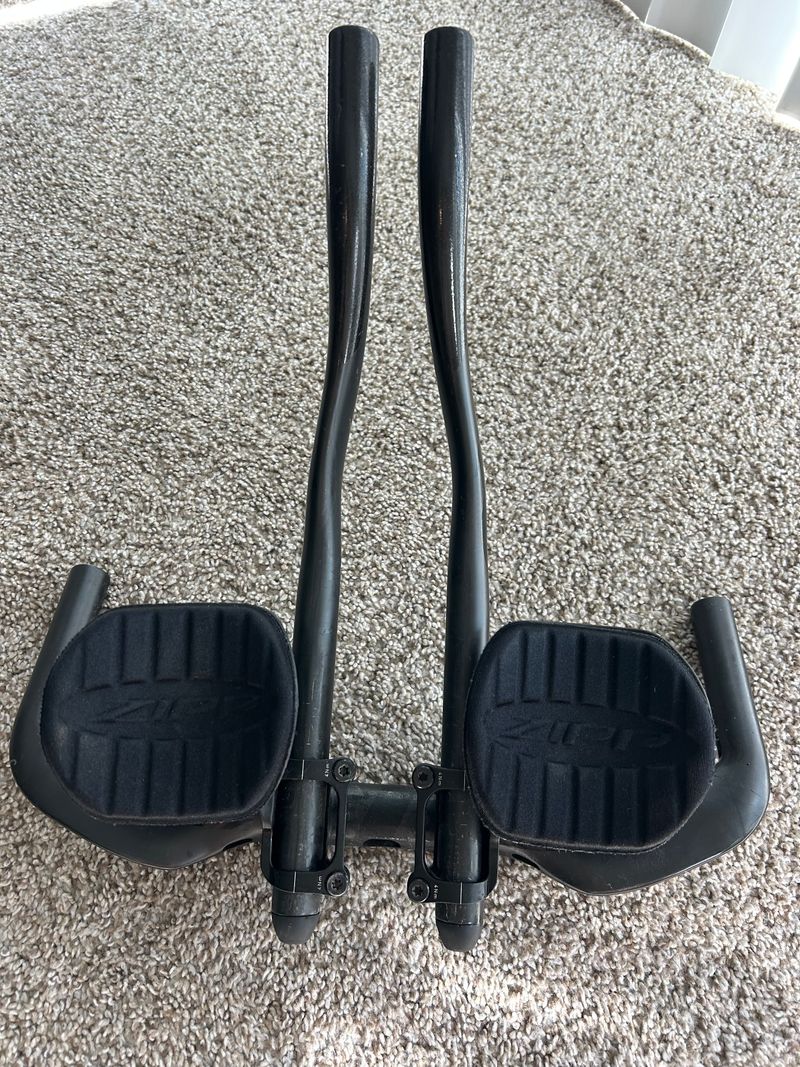 Used Zipp Vuka Bull and Vuka Clip with Carbon Evo Extensions 2022 Cockpit