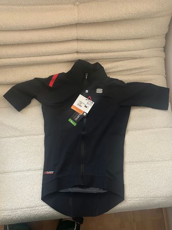 Brugt Sportful FIANDRE PRO JACKET SHORT SLEEVE 2025 bike — billede 1 af 2