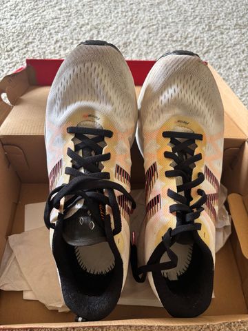 Używany New Balance 1050 V4 2024 Running Shoes