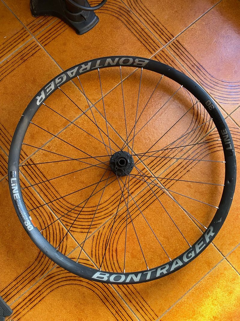 Brugt Bontrager ruota completa anteriore line comp 30 2023 Wheels