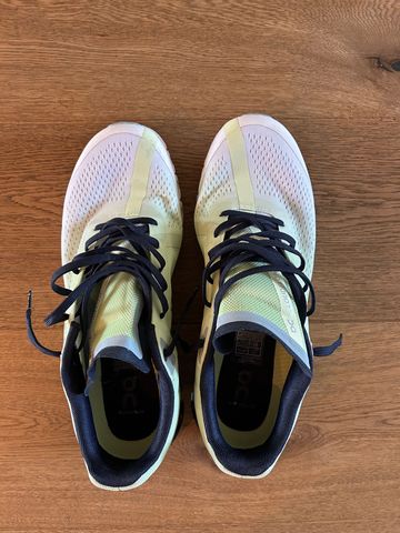 Gebrauchtes On Running Cloudflow 2021 Running Shoes