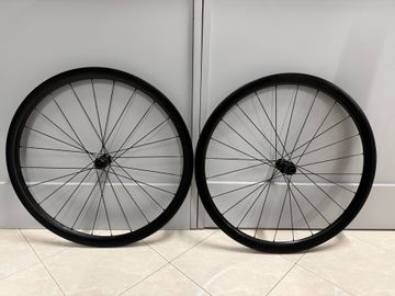 Used Bontrager Aeolus pro37 2023 Wheels