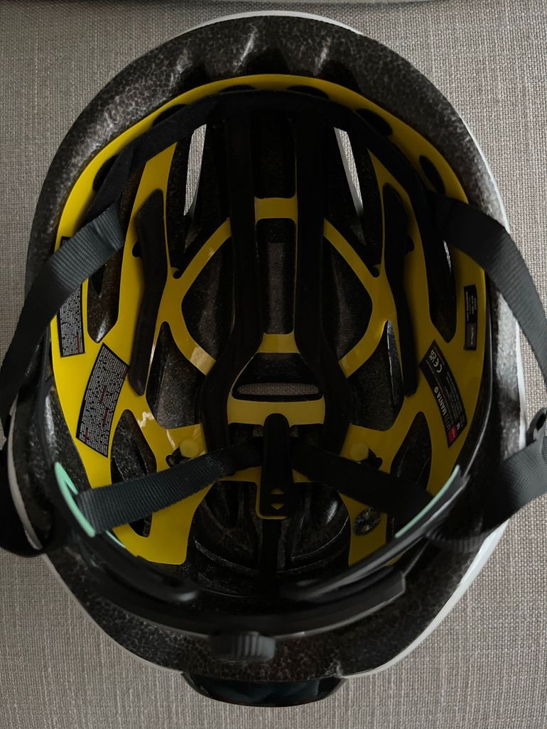 Brugt MET Manta MIPS 2024 bike — billede 5 af 6