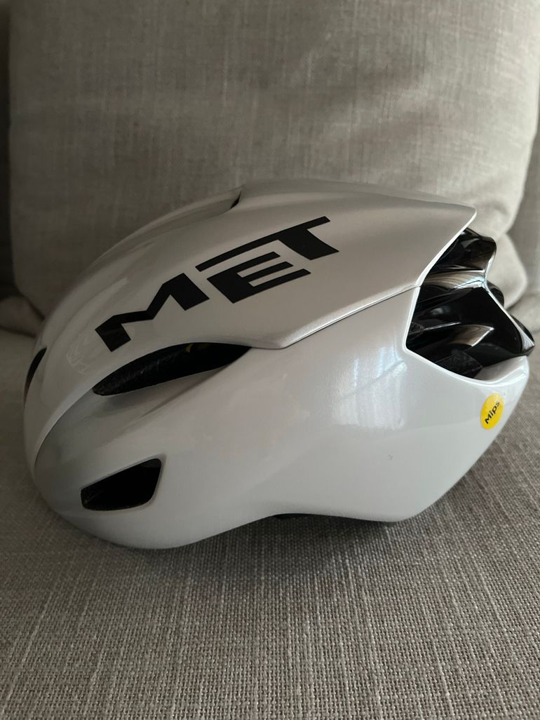 Brugt MET Manta MIPS 2024 bike — billede 4 af 6