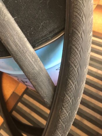 Used Vittoria zaffiro bike — image 2 of 3