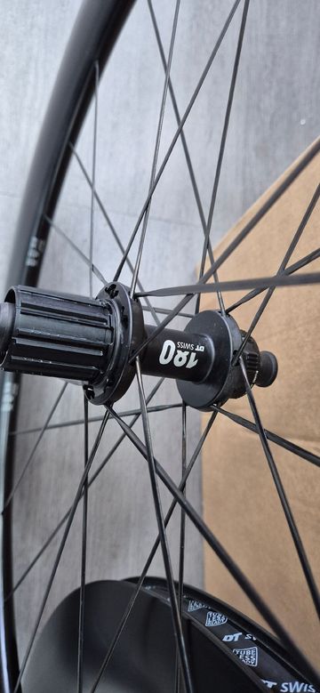 Brugt Dt Swiss arc 1100 60mm 2025 bike — billede 2 af 3