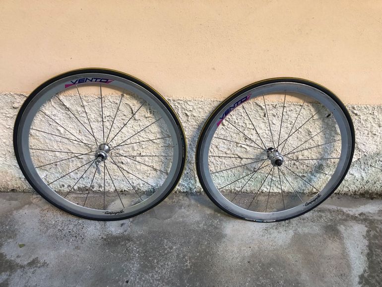 Used Campagnolo vento 20 raggi 1995 bike — image 1 of 7